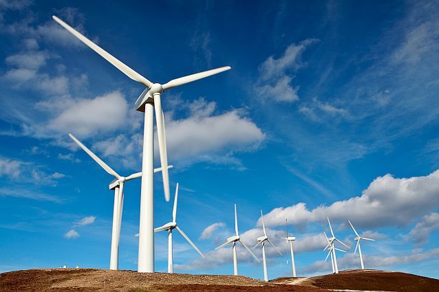 Un parc eolian de 99 MW din Galaţi, finanţat de BCR şi Erste, a intrat în exploatare. Apple va cumpăra energia printr-un contract PPA