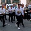 Corrida da Bandeja transforma-se em protesto contra a precariedade na hotelaria e turismo